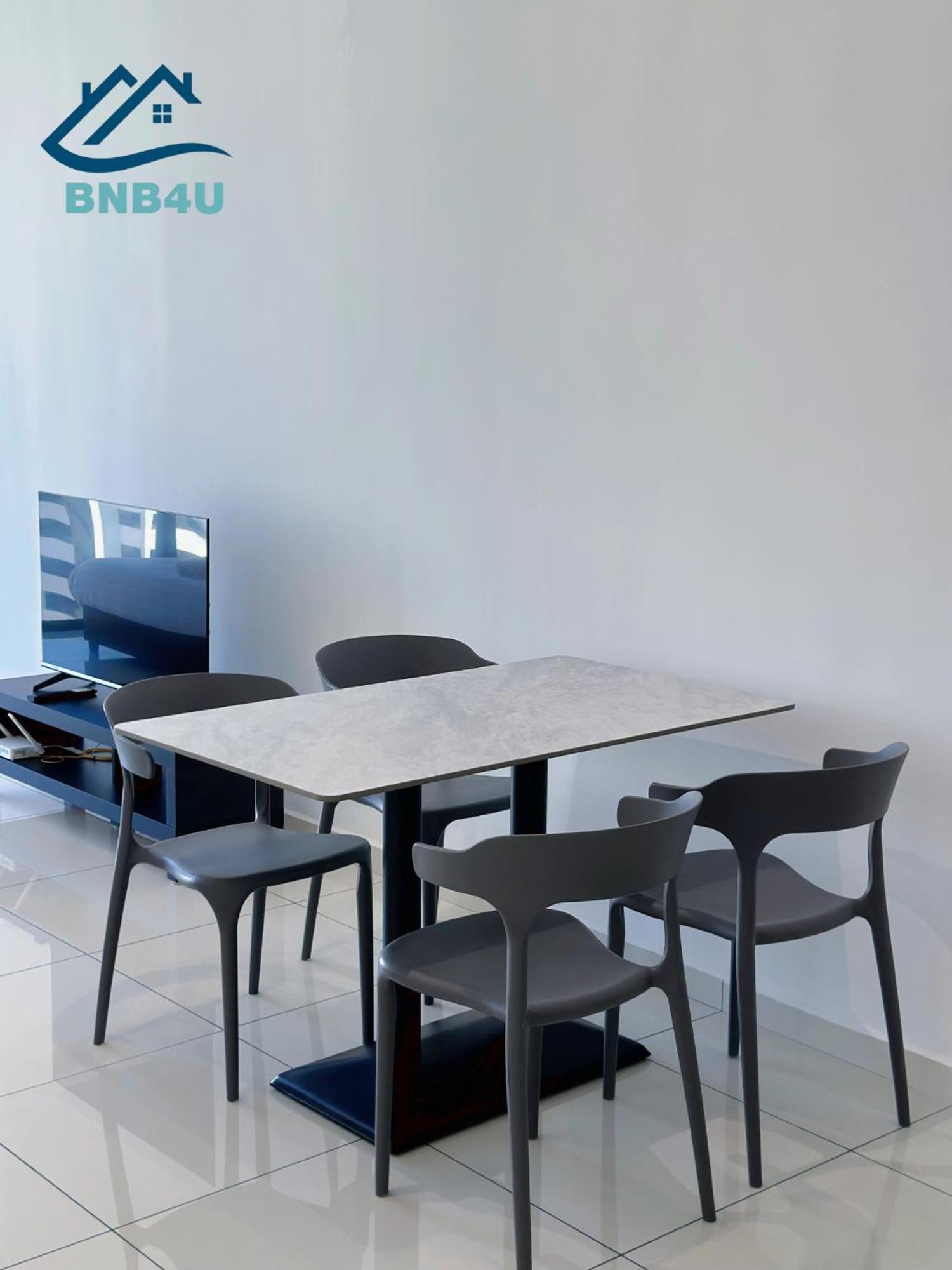 Beacon 2Br Infinity Pool - By Bnb4U ジョージタウン エクステリア 写真