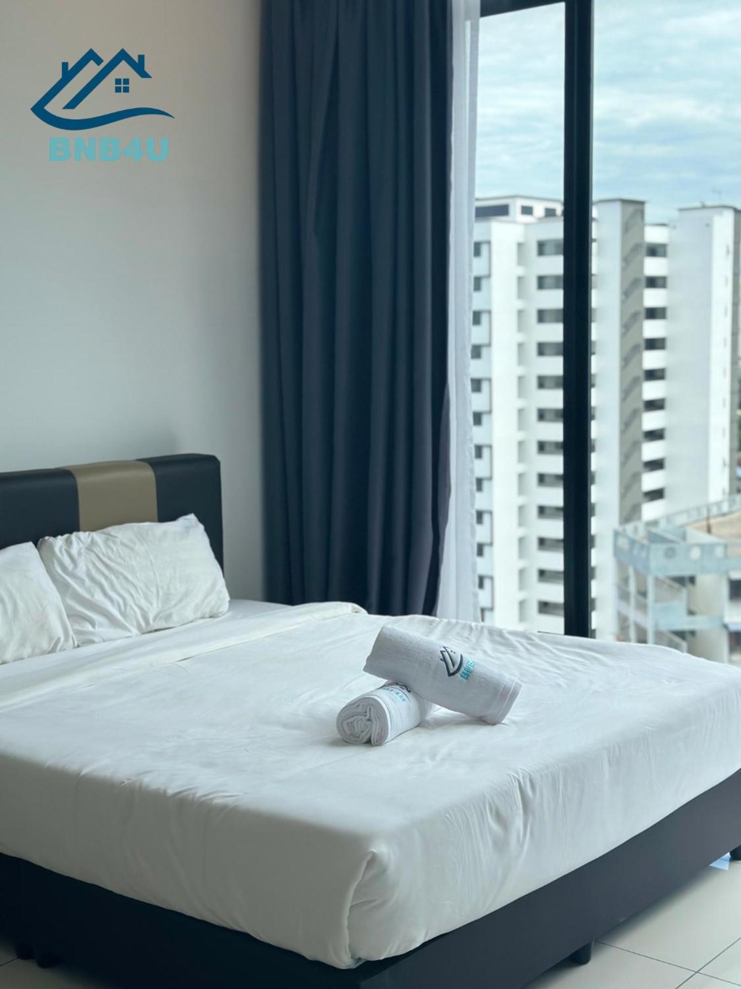 Beacon 2Br Infinity Pool - By Bnb4U ジョージタウン エクステリア 写真